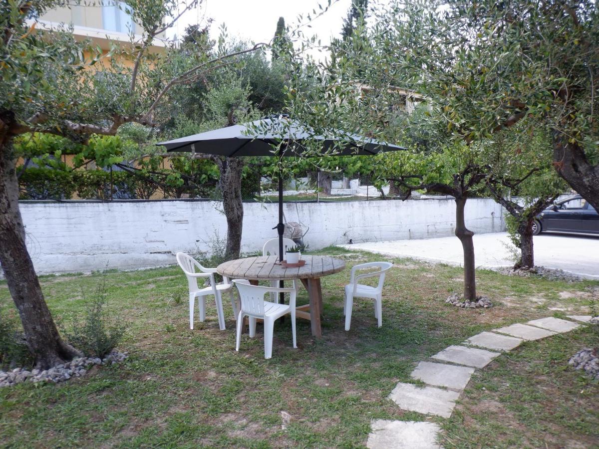 Апартаменты Gardelis Gardens Бенитсес Экстерьер фото