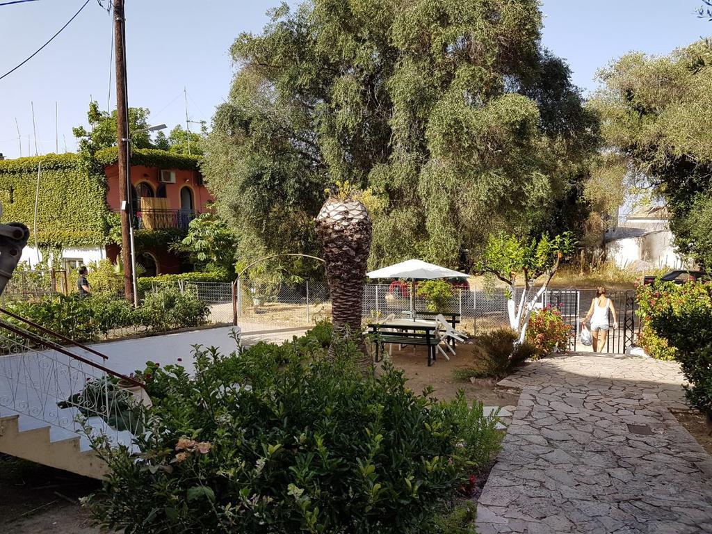 Апартаменты Gardelis Gardens Бенитсес Экстерьер фото